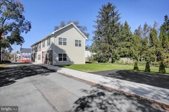 Building Photo - 36 Dahlgren St