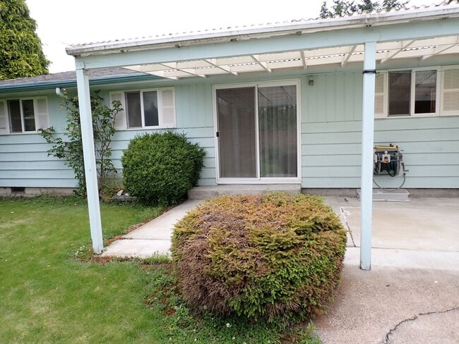 Building Photo - Great Puyallup Valley Rambler