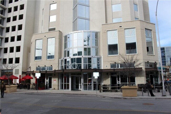 Building Photo - 360 Nueces St