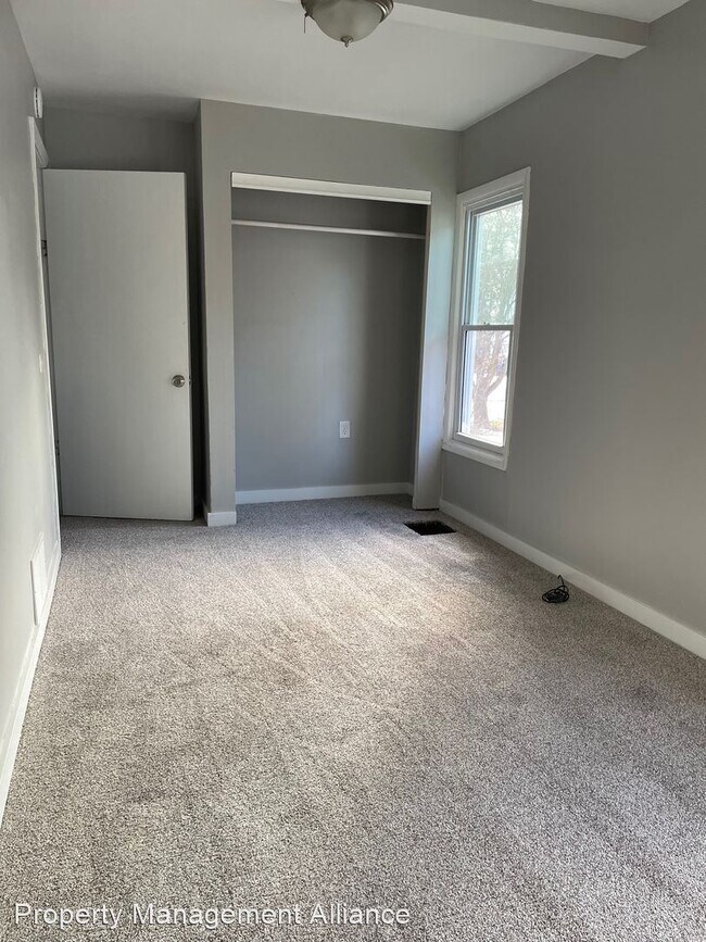 Building Photo - 3 br, 1 bath House - 303 Melrose Drive
