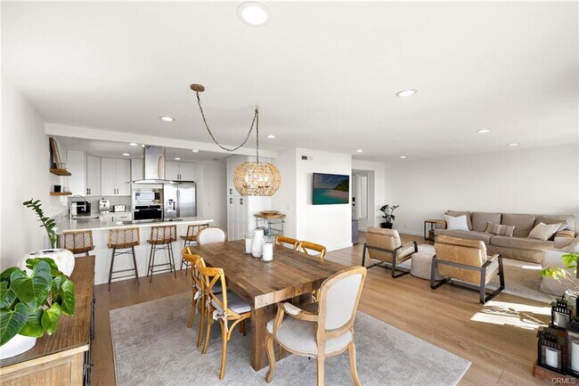 Building Photo - 126 Calle Patricia