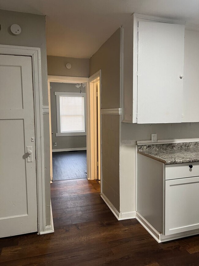 Building Photo - 1206 Edgemont Ave