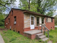 Building Photo - House