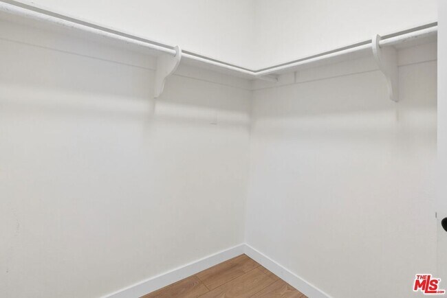 Building Photo - 12030 Valleyheart Dr