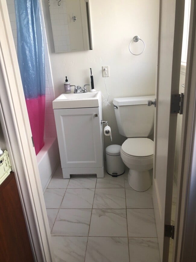 Building Photo - 1830 30th St