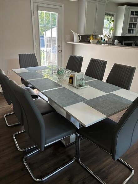 Building Photo - 20 Little Rest Rd