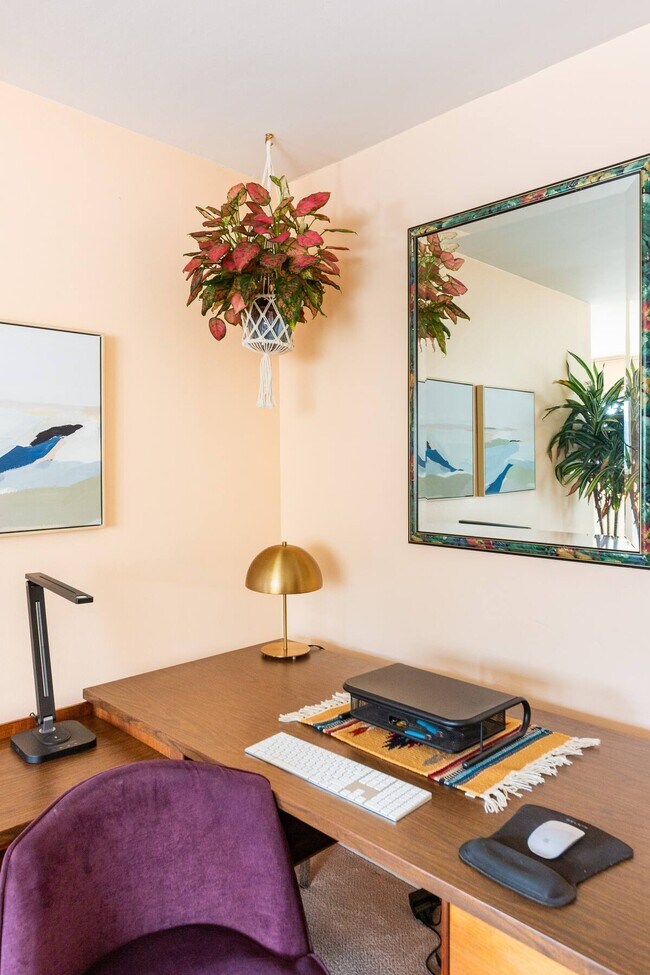 Building Photo - 960 Larrabee St