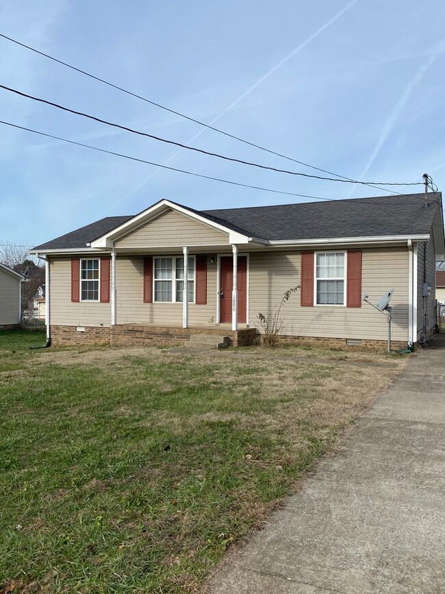 Building Photo - Charming Ranch Home