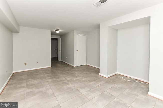 Building Photo - 1121 Portner Rd