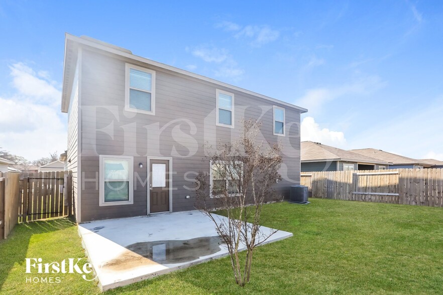 Building Photo - 1343 Barrel Dr
