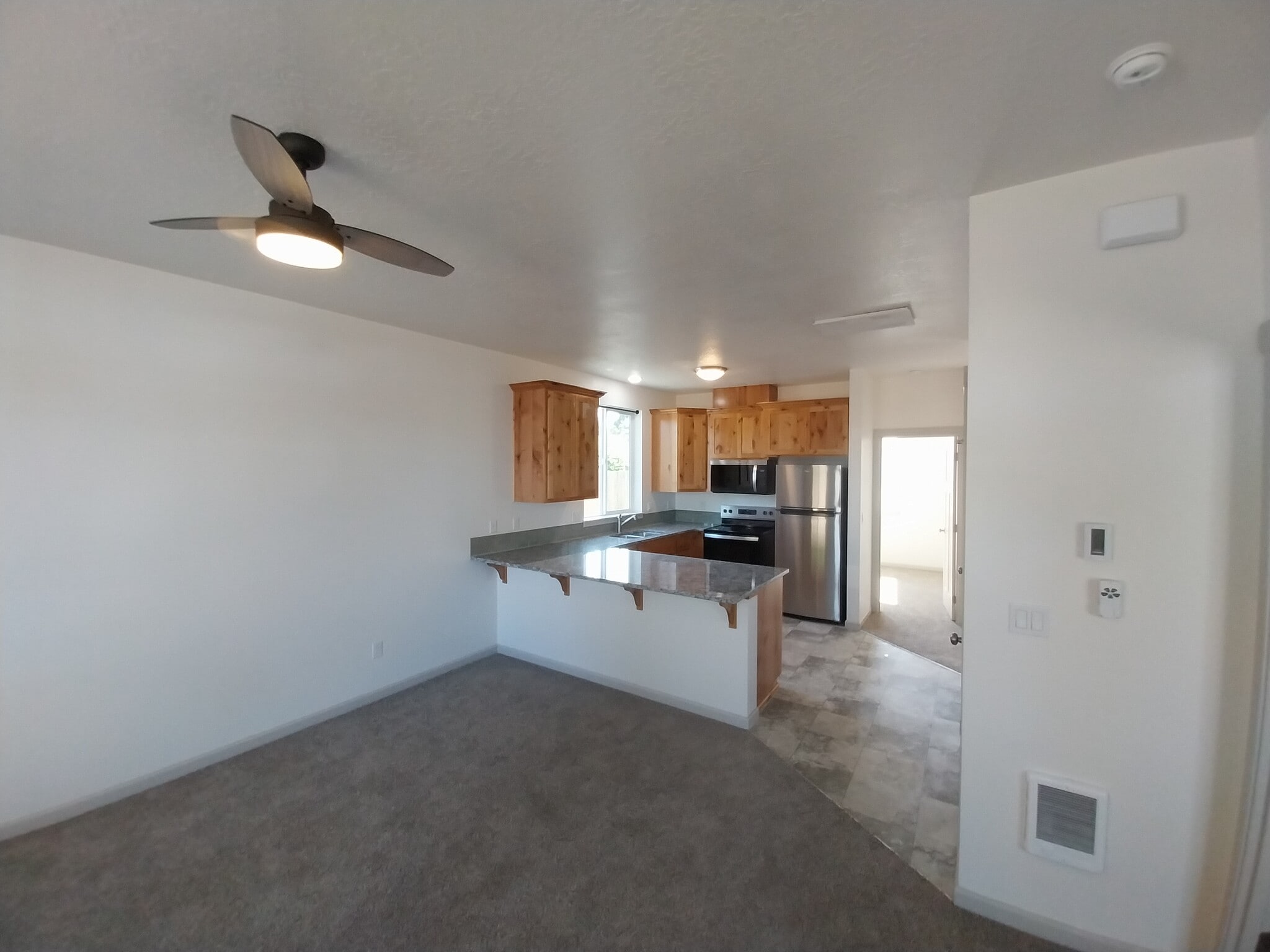 Building Photo - 1113 D St