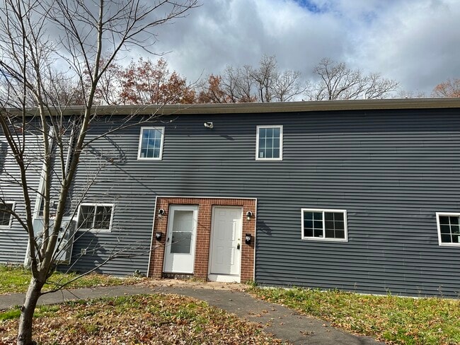 Building Photo - 27 Russell Ave