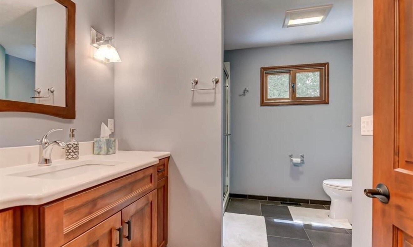 Building Photo - 3120 Kensington Dr