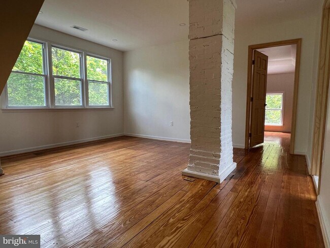 Building Photo - 7308 Highbridge Rd