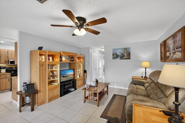 Building Photo - 3451 Americo Dr