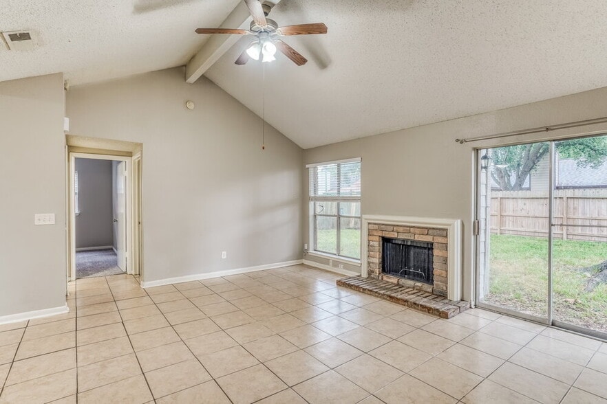 Building Photo - 19523 Elmtree Estates Dr