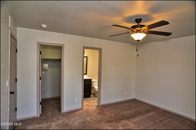 Building Photo - 703 Joe Rodriguez Dr
