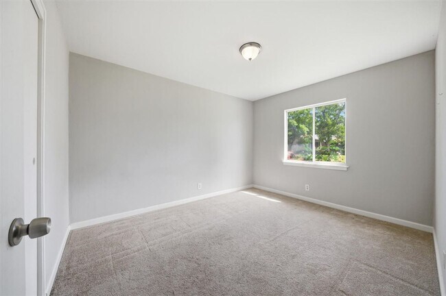Building Photo - 2612 Ribier Way