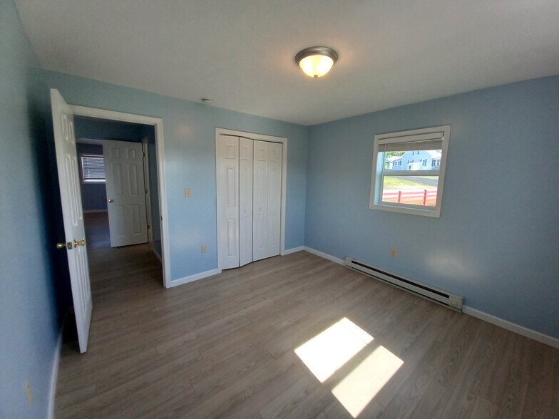 Building Photo - 660 Capon St