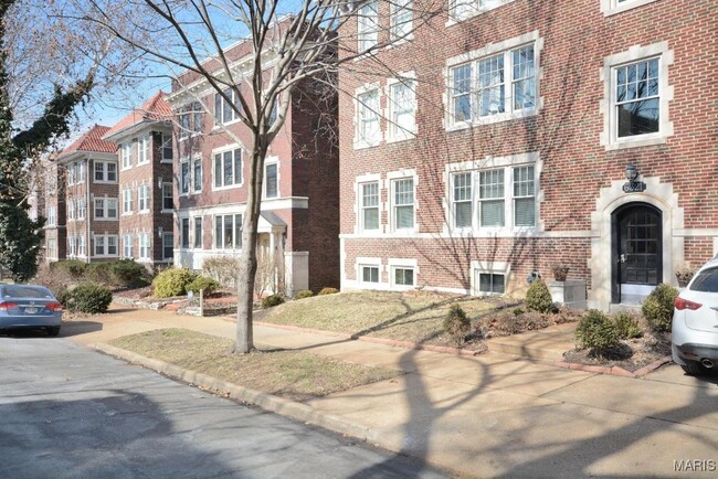 Building Photo - 6321 Southwood Ave