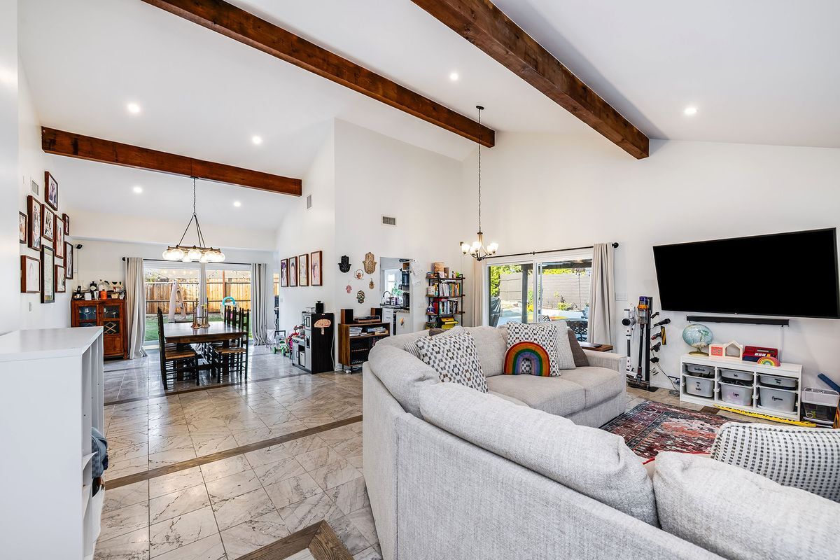 Building Photo - 28403 Waring Pl