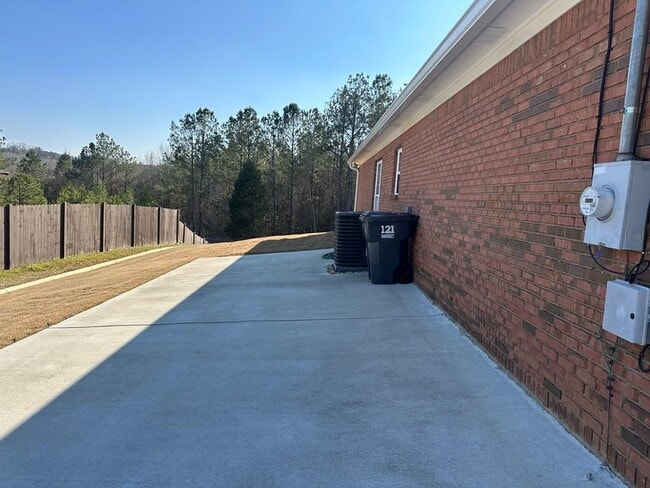 Building Photo - 146 Bluebird Ln