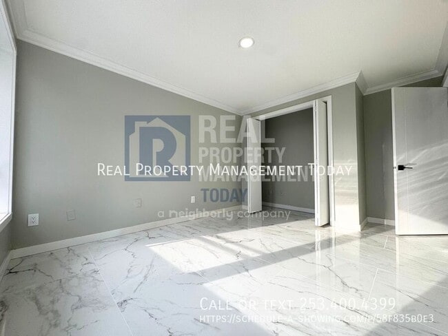 Building Photo - 1111 SW 148th St