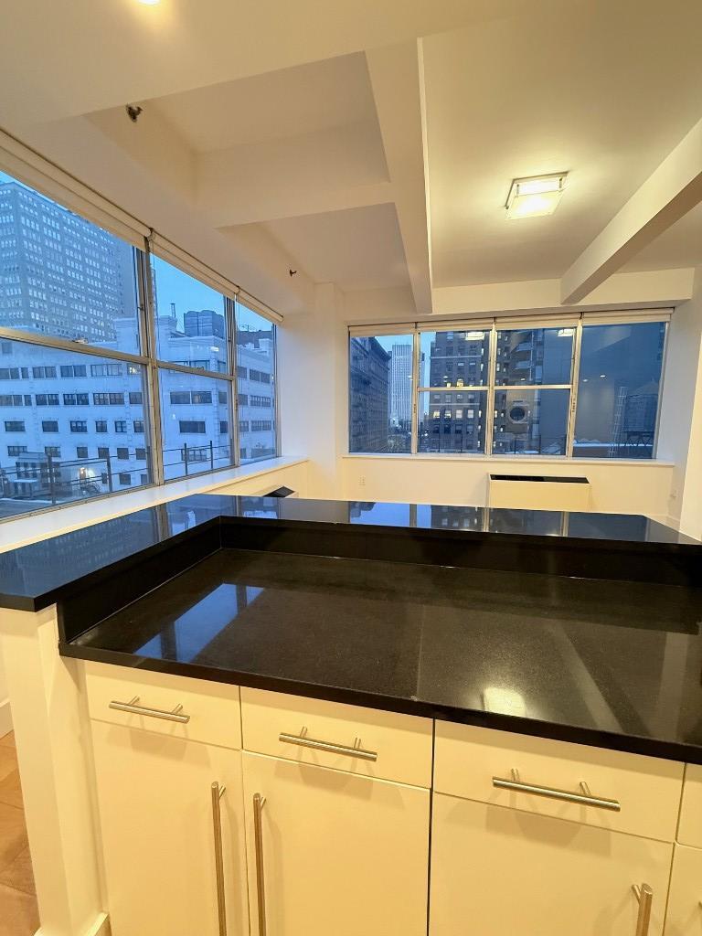 Building Photo - 49 Murray St