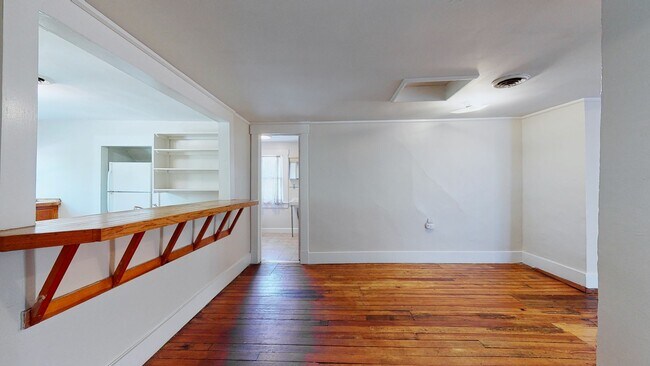 Building Photo - Spacious Apartments in Prime East Rock by East Rock Park!