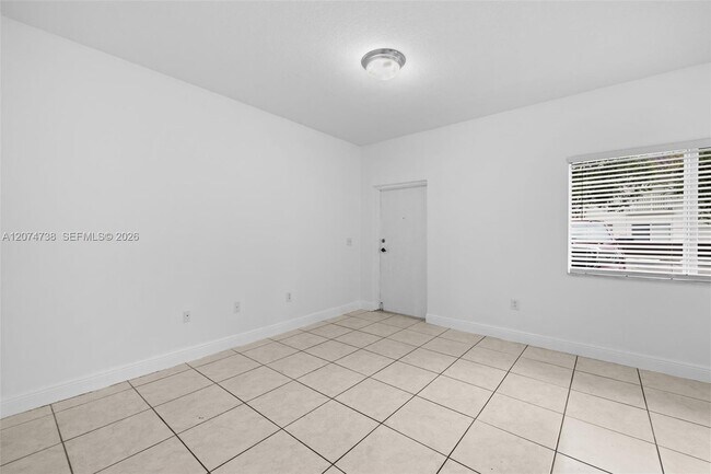 Building Photo - 2429 W 78th St