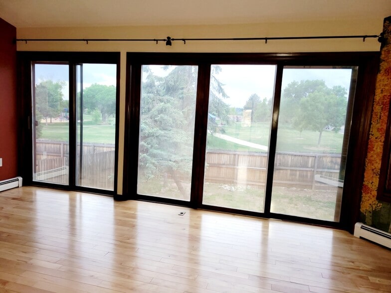 Dining Area - 6290 Wolff St