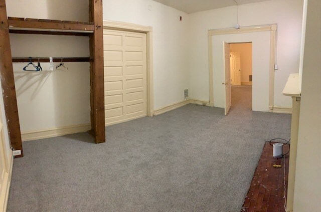 Building Photo - 4021 Pine St