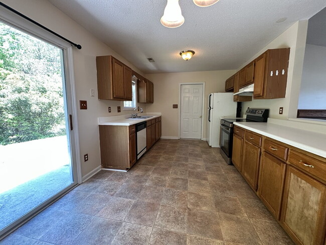 Building Photo - 133 Glenwood Dr