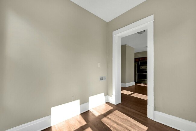 Building Photo - 345 Chittenden Ave