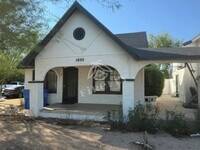 Building Photo - 1695 E Indianola Ave