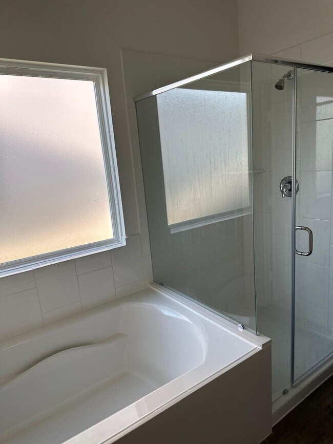 Building Photo - 8027 Marchese Dr