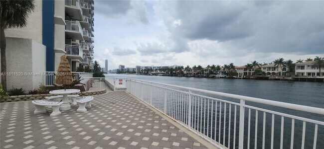 Building Photo - 1600 S Ocean Dr