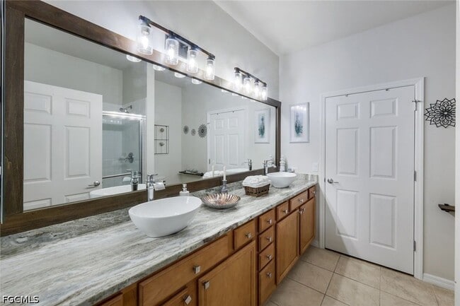 Building Photo - 11751 Pasetto Ln