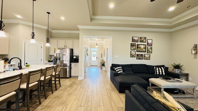 Building Photo - 6947 Osprey Dr