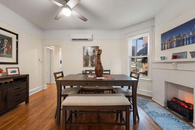 Building Photo - 6229 N Wayne Ave