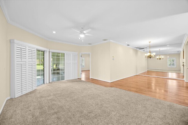Building Photo - 7362 Pine Creek Way