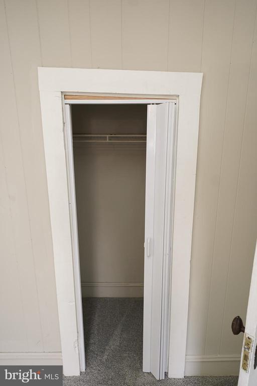 Building Photo - 305 E Pine St