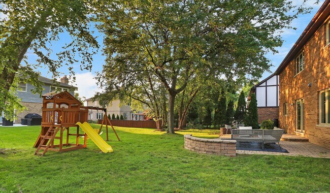 Building Photo - 196 Rosedale Ct