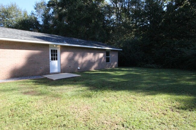 Building Photo - Updated 3/2 Brick Duplex in Northwest Pens...