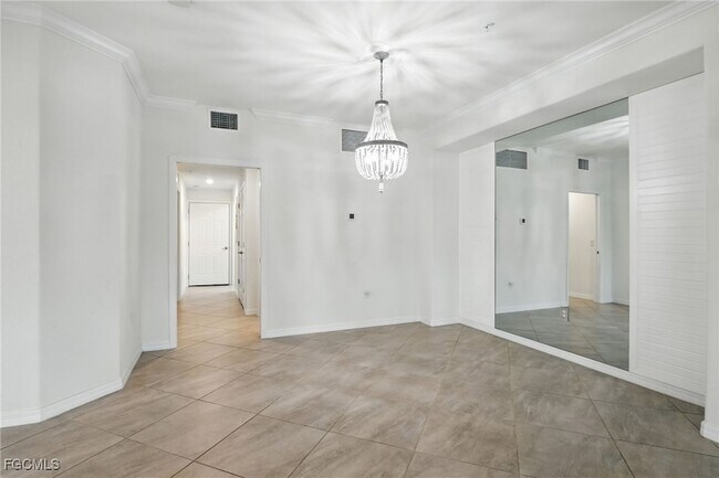 Building Photo - 12039 Hawthorn Lake Dr