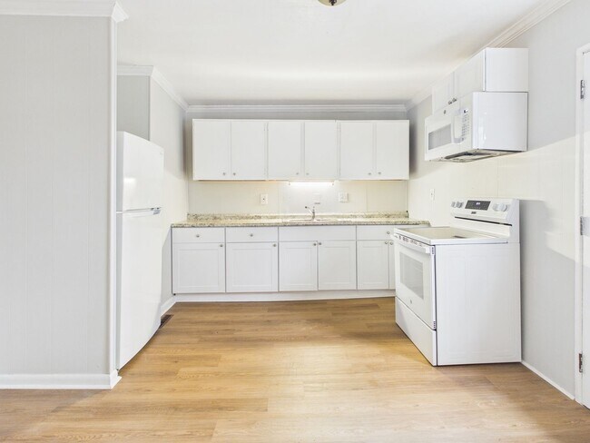 Building Photo - 3426 Delaware Ave