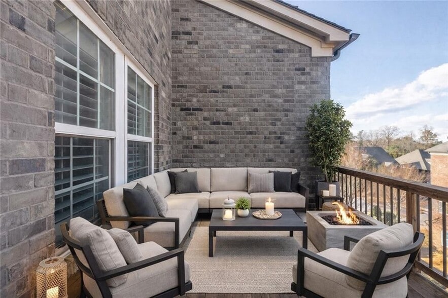 Building Photo - 3618 Brookleigh Ln NE