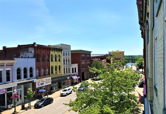 Building Photo - 175 Front St