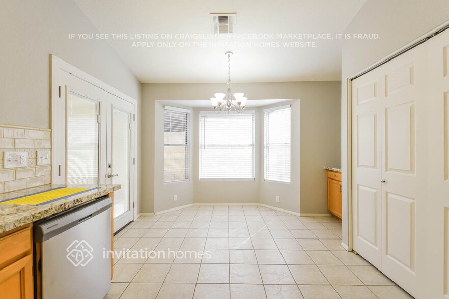 Building Photo - 4050 W Electra Ln