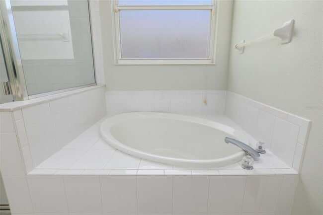Building Photo - 7813 Castleisland Dr